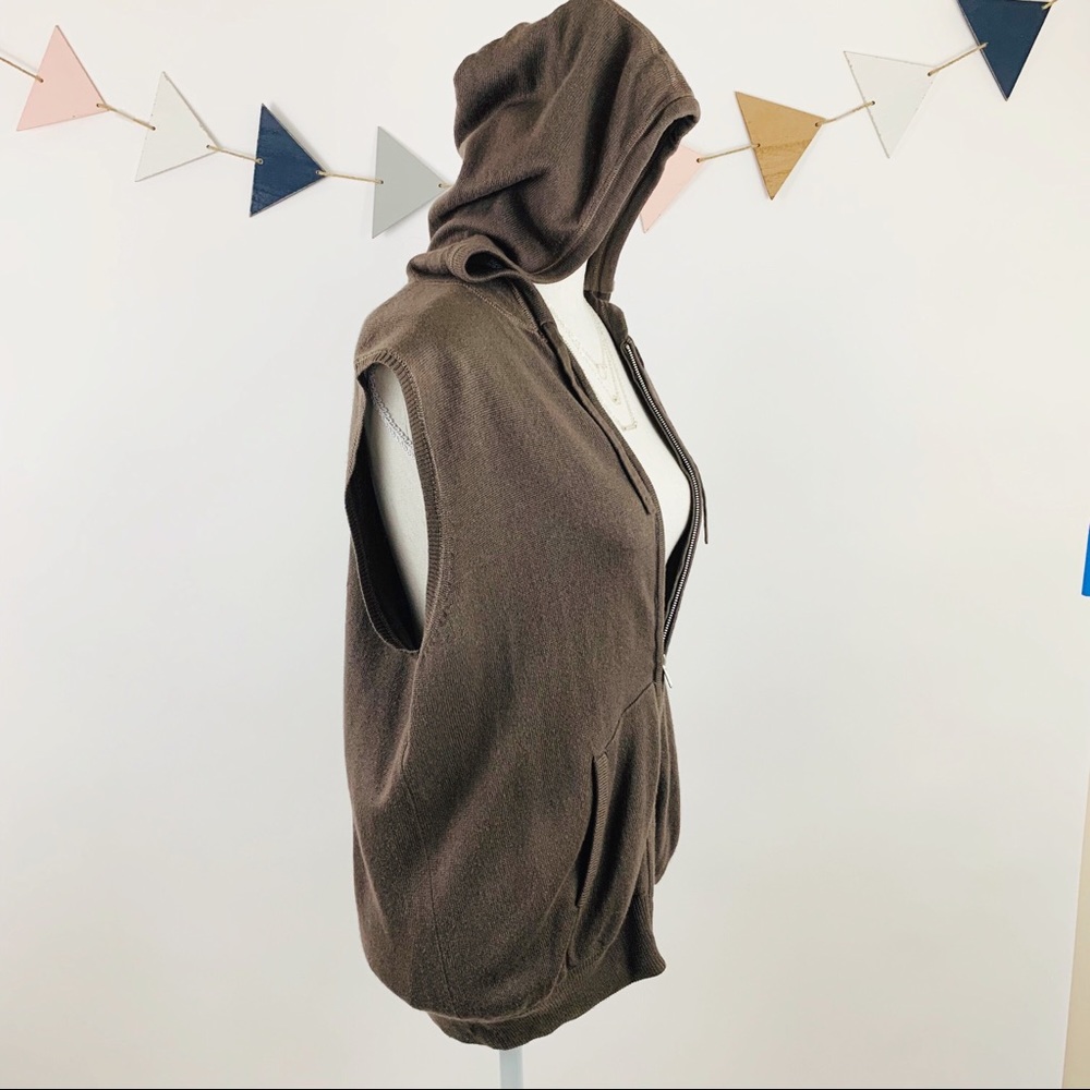 Sleeveless Silk/Cashmere Blend Hooded Vest
